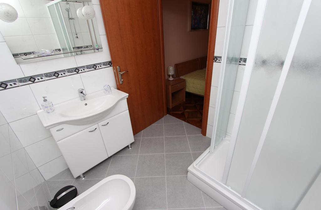 Apartments Casa Menis Ρόβινι Εξωτερικό φωτογραφία