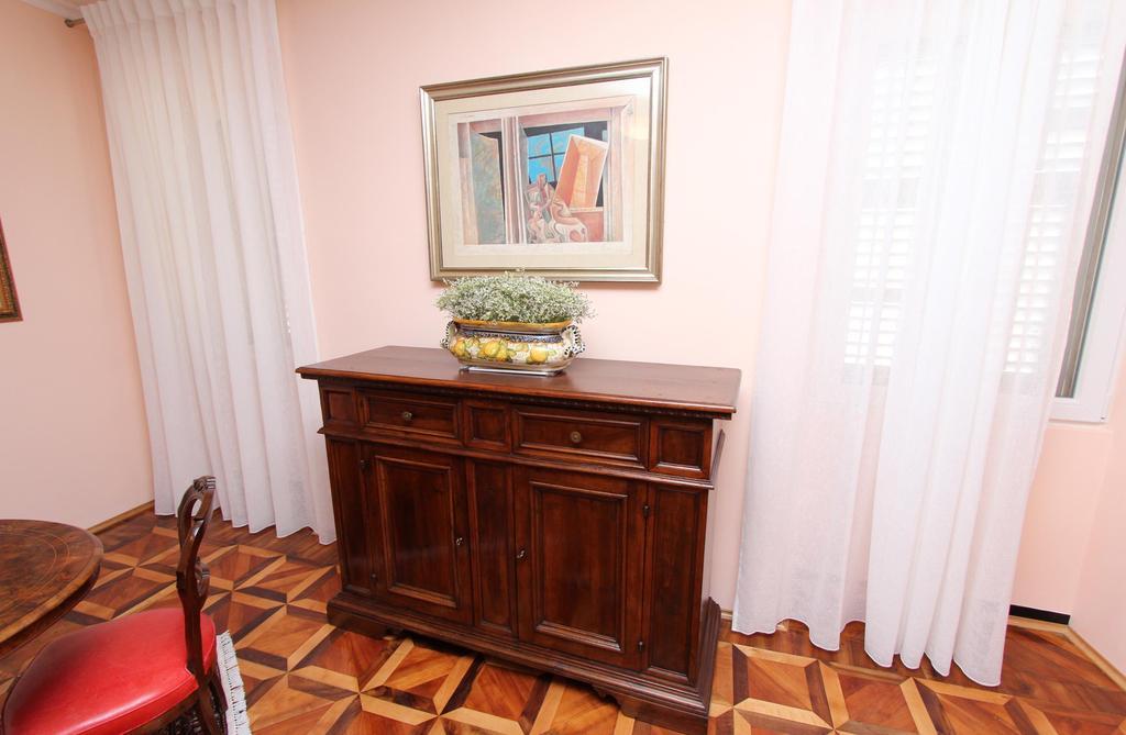 Apartments Casa Menis Ρόβινι Εξωτερικό φωτογραφία